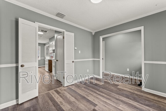 Photo - 4481 Walden Glen Cv