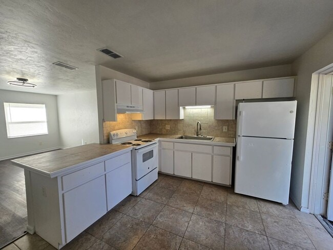 Photo - 204 Tyres Alley