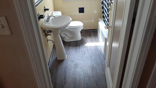 Photo - 11917 Laing St