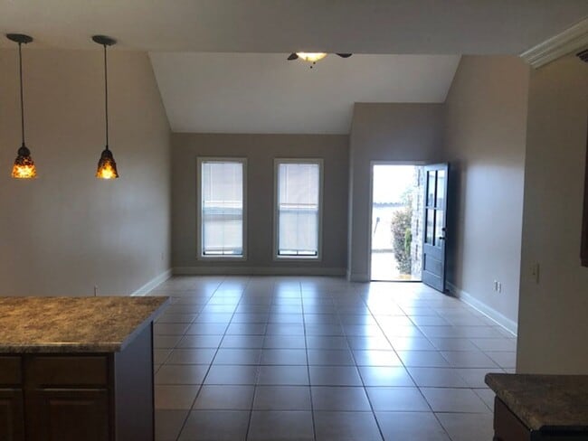 Photo - 1684 Gun Club Rd