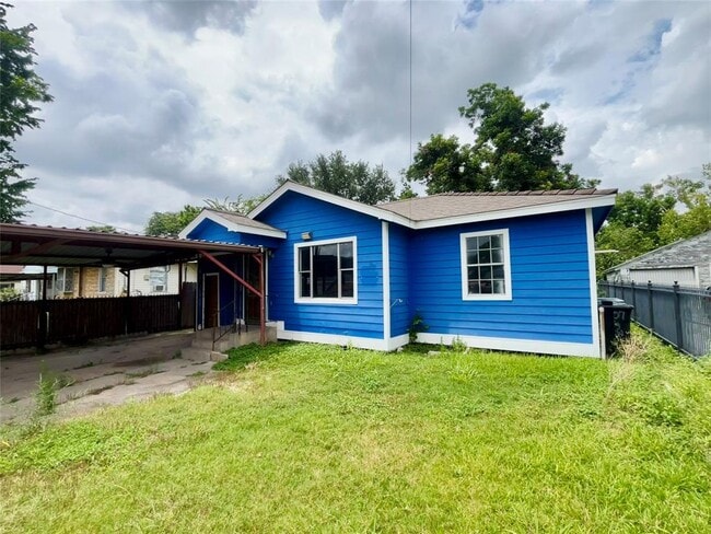Building Photo - 6507 Longview St Rental
