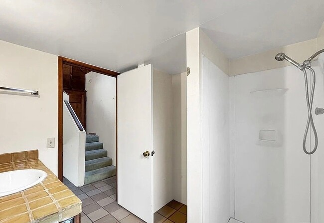 Photo - 844 25th St