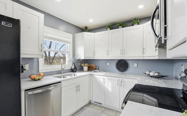 Cocina - 7733 Webster St