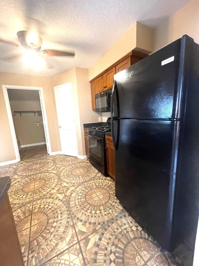 Photo - 1134 Somercotes Ln