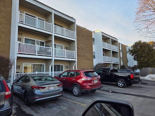 Building Photo - 25 Ekman St Unit 13 E