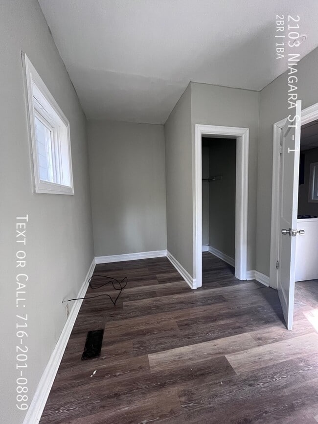 Photo - 2103 Niagara St Unit 1