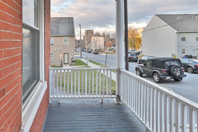 Photo - Large 5 Bedroom on Peffer