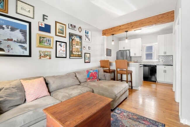 Building Photo - 3 Winthrop St Unit 1 Rental