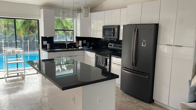 Southwest 90th Terrace, Miami, FL 33186 - 3 BR 2 BA house