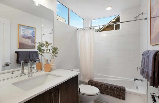 Photo - Modern Wallingford/Fremont Home with Rooftop Views & Designer Finishes