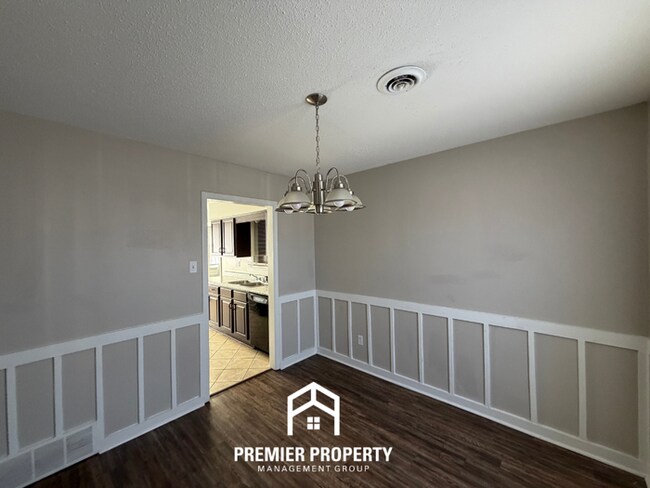 Photo - 7143 Markim Dr