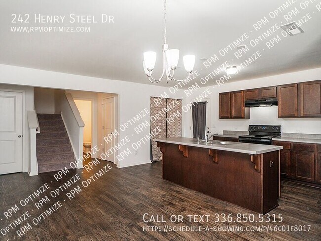 Photo - 242 Henry Steel Dr