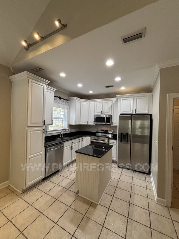 Photo - 229 Charleston Dr