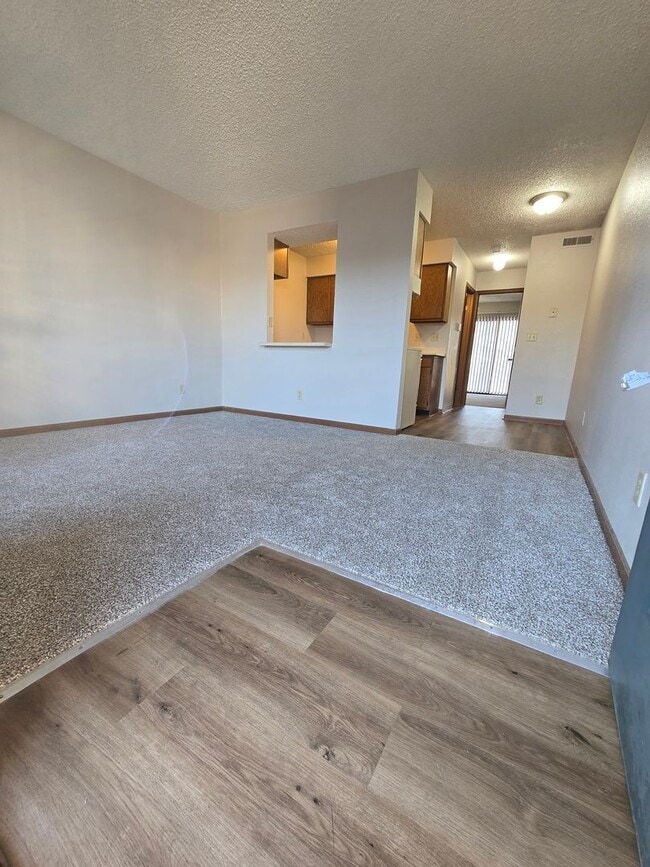 Building Photo - 1 Bedroom 1 Bathroom Apartment in the heart of Osage Beach!! Unit 854 Hwy D #32