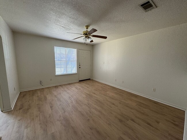 Photo - 2909 Cantabrian Dr Unit # B