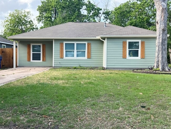 Photo - 1010 15th Ave N