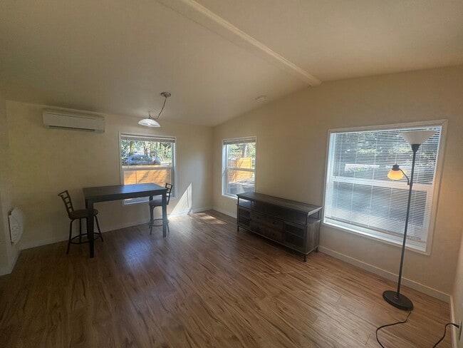 Photo - Remodeled 1BR Cottage on Private Wooded Lot