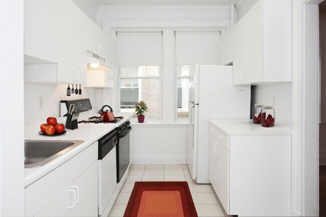 Photo - Available now - No broker fee - 2 months f...