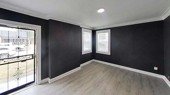 Photo - 860 Birch St