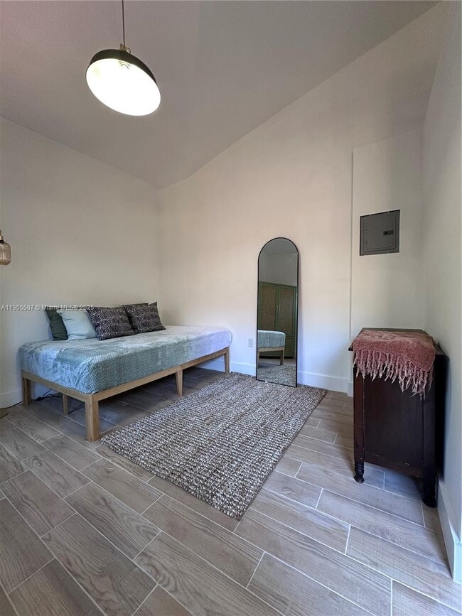 Photo - 52 NW 68th St