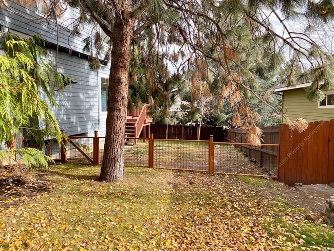 Photo - Light-Filled Awbrey Butte Retreat House