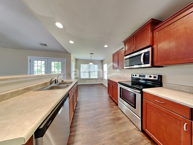 Photo - 24 Wesleyan Dr