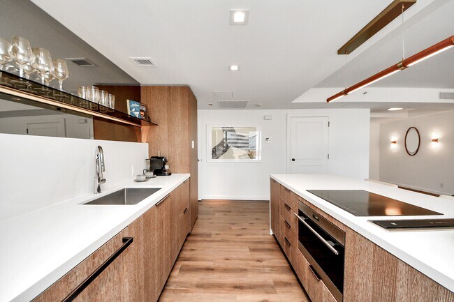 Photo - 1300 Lamar St Unidad S3