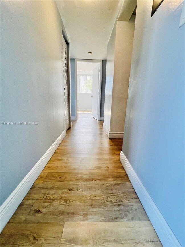 8231 NW 8th St Unit 2-310