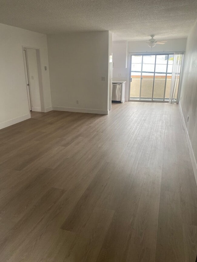 Photo - La Playa 07-SM