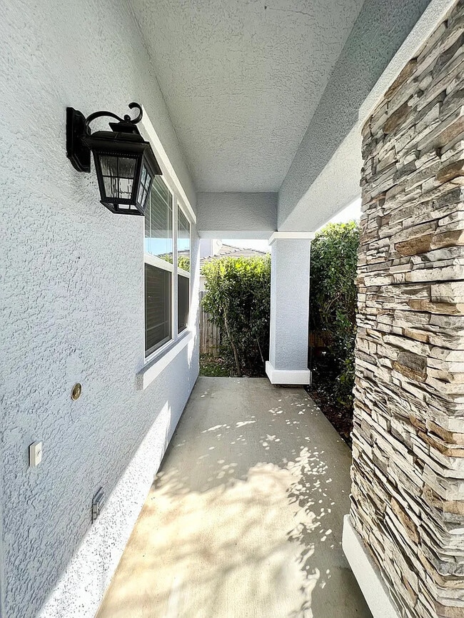 Photo - Stunning 4 bedroom 2 bathroom home in Linc...