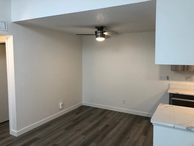 Photo - 8225 Fairmount Dr Unit 10-204