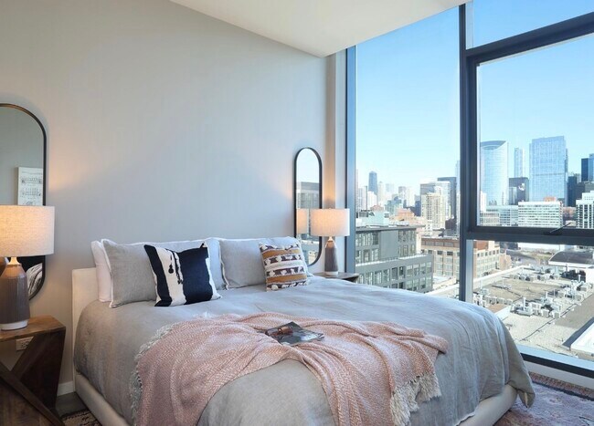 Photo - 900 W Washington Blvd