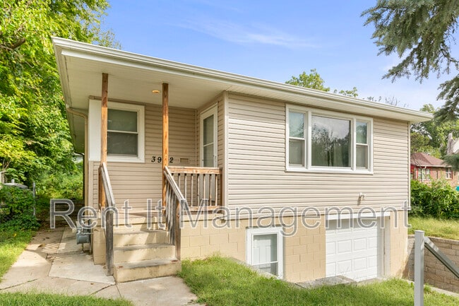 Photo - 3912 Curtis Ave