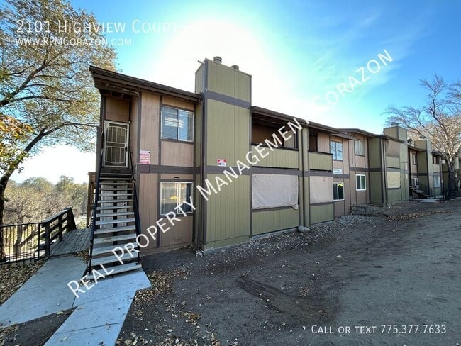 Recently remodeled upstairs 3bd, 2ba avail... - Recently remodeled upstairs 3bd, 2ba avail... Casa