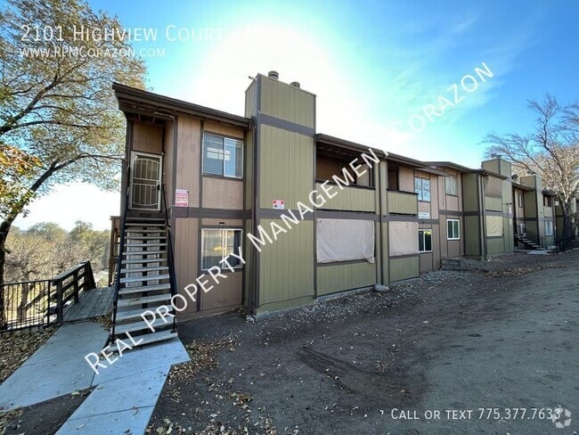 Building Photo - Recently remodeled upstairs 3bd, 2ba avail... Rental