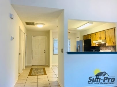 Photo - 1010 Stonybrook Cir