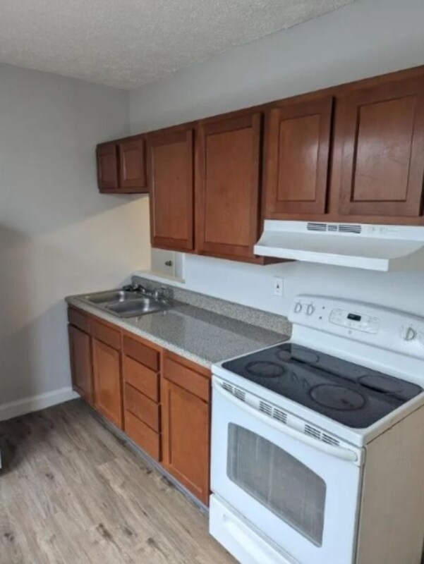 Photo - 439 Mcgregor Ave