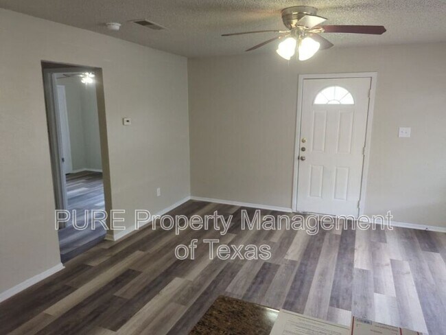 Photo - 512 Lenora Dr Unit B