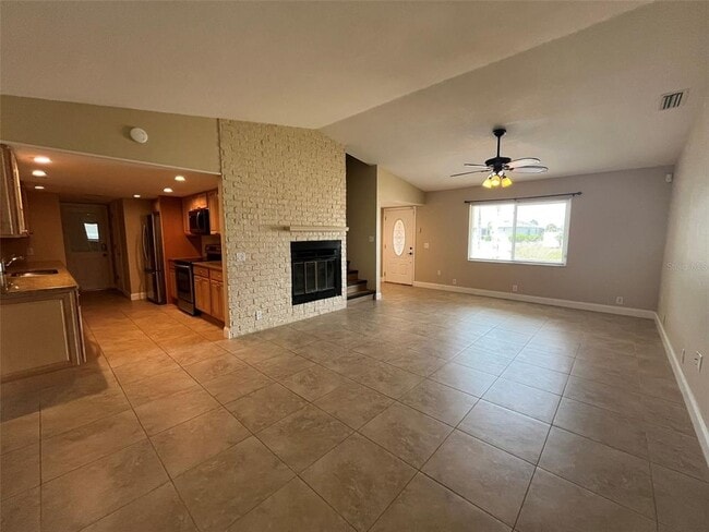 Photo - 671 Spring Lake Blvd NW