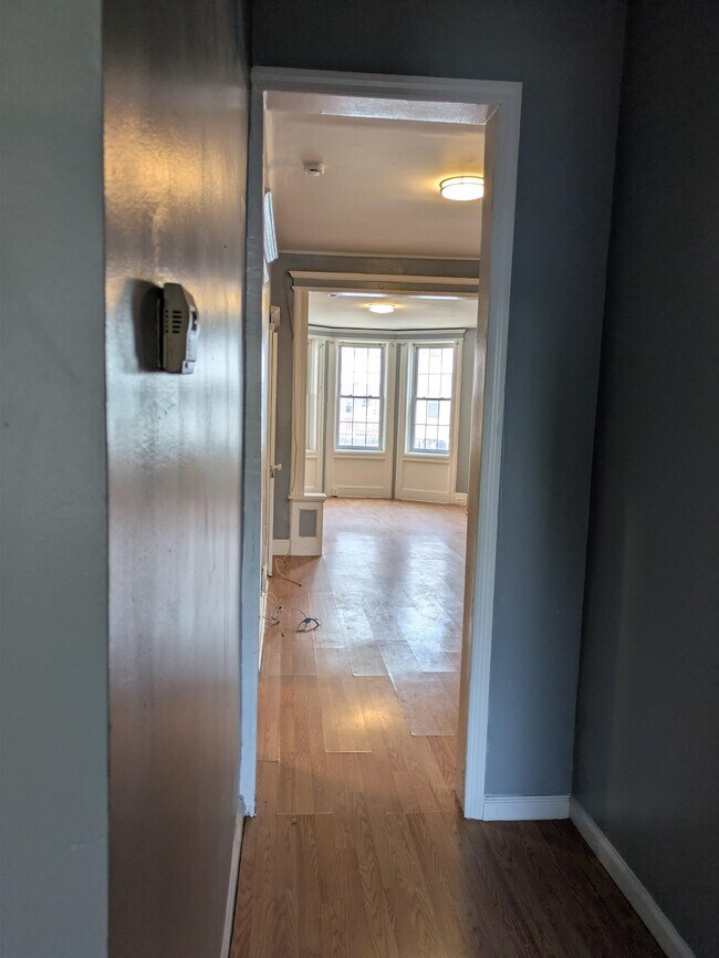 Photo - 231 Bayview Ave