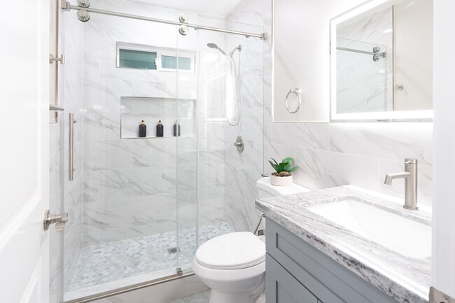 Photo - 2719 Mar Les Ln Unit 2