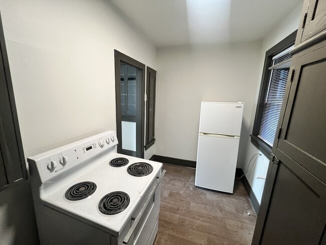 Photo - 16 N Broadway St Unit 24