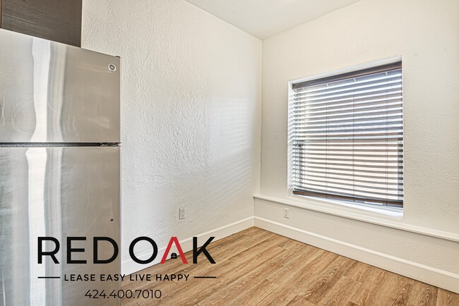 Photo - 1417 N Bronson Ave Unidad 211