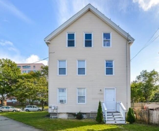Building Photo - 1743 E Rodney French Blvd Rental