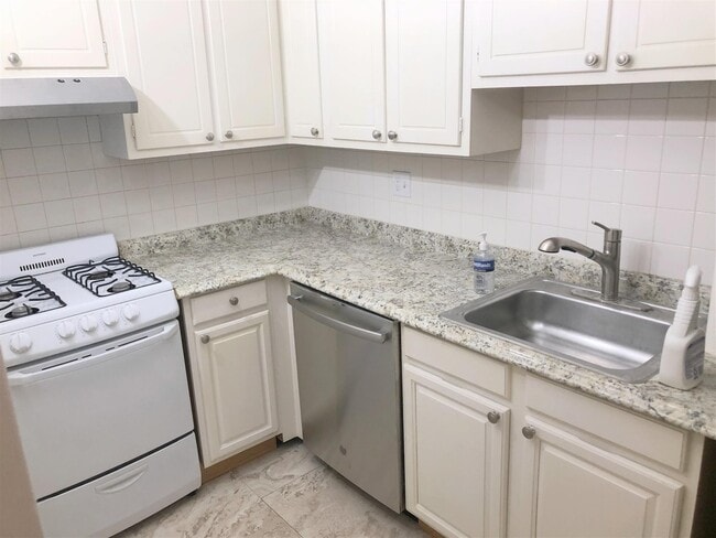 Photo - 284 Harvard St Condo Unit #26