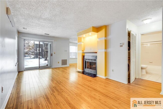 Photo - 49 Tanglewood Ct