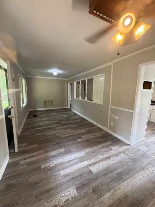 Photo - Renovated 3 Bedroom 1.5 Bath Home for Rent!