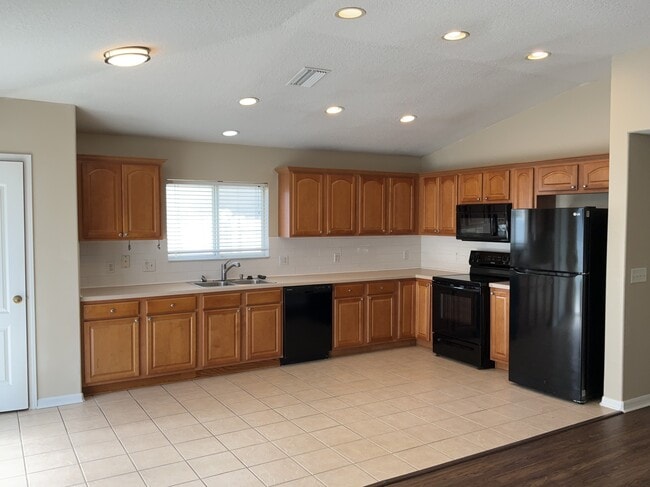 Photo - 7461 Hunters Greene Cir