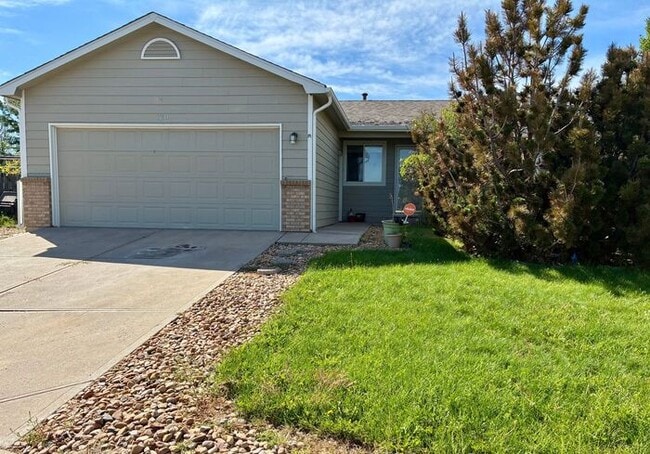 Building Photo - Charming 3 Bed, 2 Bath, Ranch Style Home i...