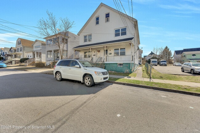 Photo - 535 N Franklin St
